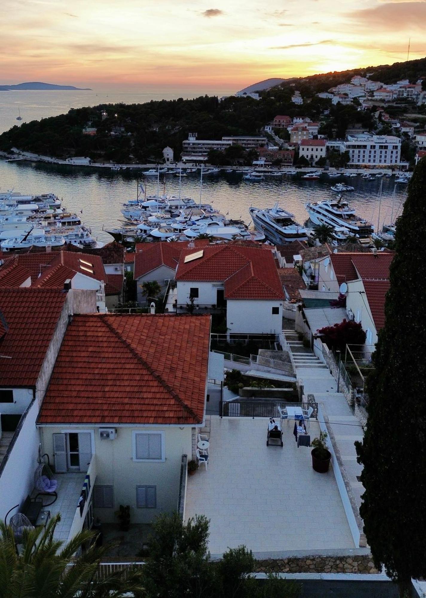 Apartment Forr - Hvar, Croatia